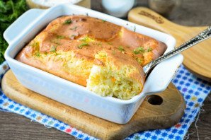 Капустный заливной пирог на майонезе и сметане