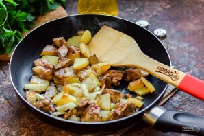Картошка с печенью жареная