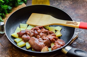 Картошка с печенью жареная
