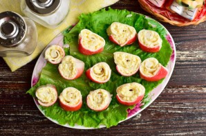 Крабовые палочки фаршированные рисом и яйцом