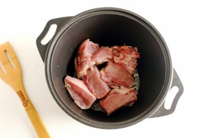 Кролик в грибном соусе