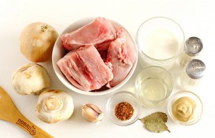 Кролик в грибном соусе