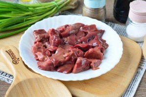 Куриная печень в соевом соусе