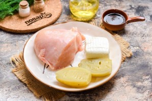 Куриные рулетики с брынзой