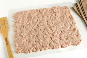 Мясной рулет в кляре