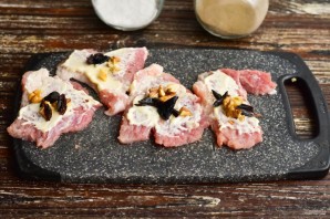 Мясные рулетики по-французски