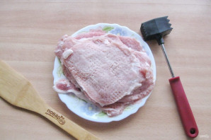 Мясные рулетики в сметанном соусе