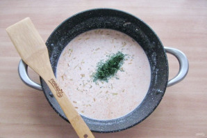 Мясные рулетики в сметанном соусе