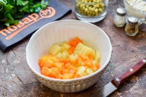 "Оливье" с курицей и авокадо "Оливье" с курицей и авокадо