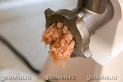 Осетинский пирог с курицей и рассольным сыром