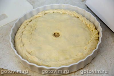 Осетинский пирог с курицей и рассольным сыром