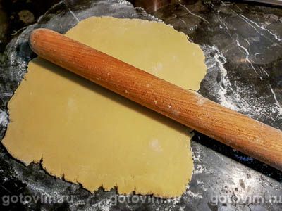 Песочный пирог с вареньем и творогом Песочный пирог с вареньем и творогом