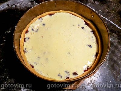 Песочный пирог с вареньем и творогом Песочный пирог с вареньем и творогом