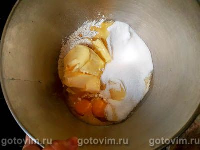 Песочный пирог с вареньем и творогом Песочный пирог с вареньем и творогом