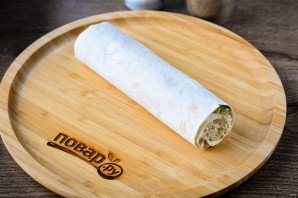 Рулет из лаваша с икрой минтая