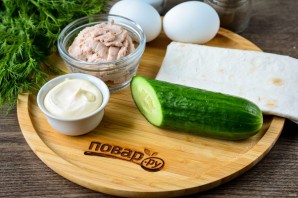 Рулет из лаваша с икрой минтая