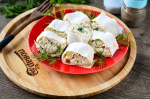 Рулет из лаваша с икрой минтая