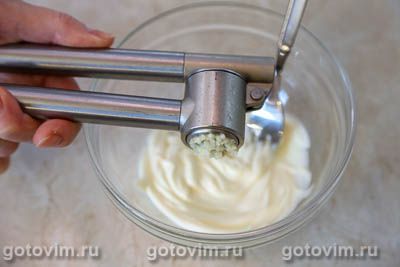 Рулет из лаваша со шпротами, сыром и яйцом Рулет из лаваша со шпротами, сыром и яйцом