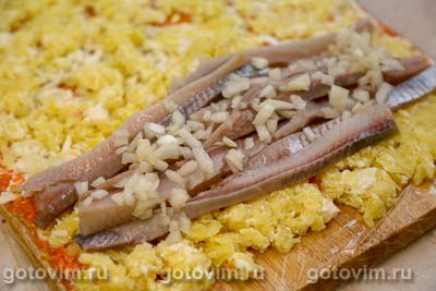 Рулет селедка под шубой (с желатином)