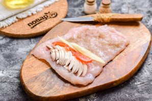 Рулеты из индейки с овощами