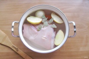 Рулька по-чешски в духовке