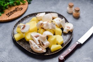 Рыба запеченная с грибами и картофелем