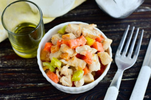 Салат "Фитнес" с курицей Салат "Фитнес" с курицей