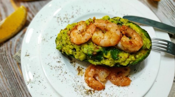 Салат из авокадо с креветками, пошаговый рецепт с фото Салат из авокадо с креветками, пошаговый рецепт с фото