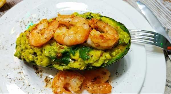 Салат из авокадо с креветками, пошаговый рецепт с фото Салат из авокадо с креветками, пошаговый рецепт с фото