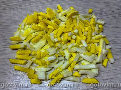 Салат из кролика с кукурузой, сыром и сухариками Салат из кролика с кукурузой, сыром и сухариками