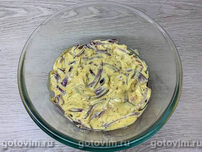 Салат из кролика с кукурузой, сыром и сухариками Салат из кролика с кукурузой, сыром и сухариками