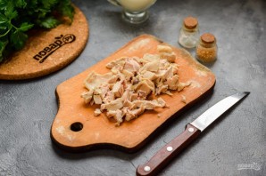 Салат из курицы и кукурузы