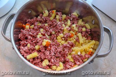 Салат Оливье с охотничьими колбасками
