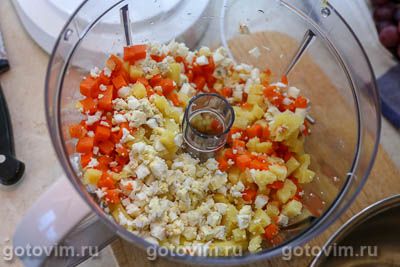 Салат Оливье с охотничьими колбасками