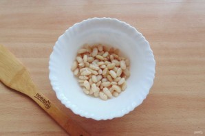 Салат с фасолью и огурцами