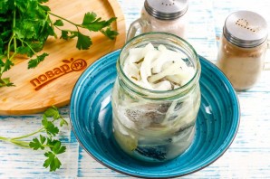 Щука маринованная в уксусе с луком