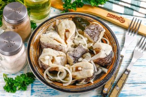 Щука маринованная в уксусе с луком