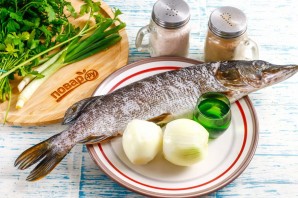 Щука маринованная в уксусе с луком