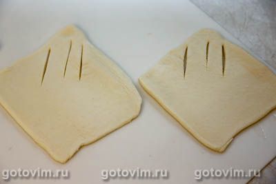 Слойки с абрикосовым джемом и сыром бри Слойки с абрикосовым джемом и сыром бри