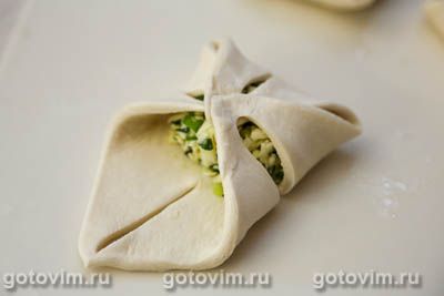 Слойки с адыгейским сыром и зеленью Слойки с адыгейским сыром и зеленью