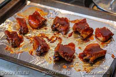 Свиные ребрышки в липкой глазури с соевым соусом