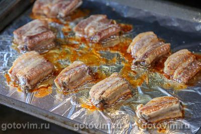 Свиные ребрышки в липкой глазури с соевым соусом
