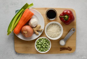 Вок с рисом и овощами