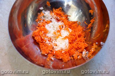 Закусочные шарики с соленой сельдью и морковью Закусочные шарики с соленой сельдью и морковью