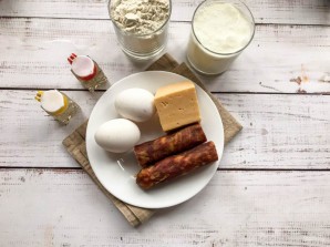 Заливной пирог на кефире с колбасой Заливной пирог на кефире с колбасой