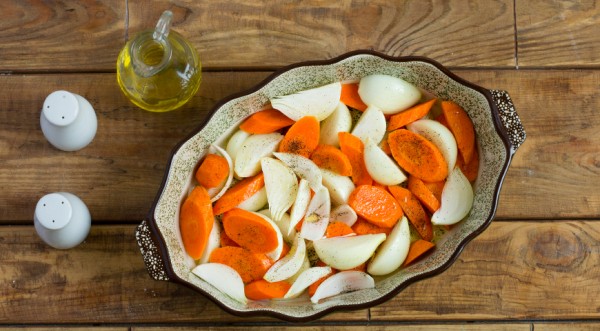 Запечённая грудка индейки в соевом маринаде с овощами, пошаговый рецепт с фото