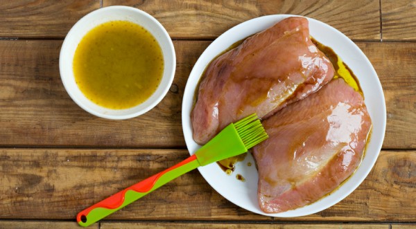 Запечённая грудка индейки в соевом маринаде с овощами, пошаговый рецепт с фото