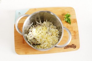 Батон фаршированный консервой и яйцом