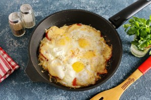 Яичница с бужениной