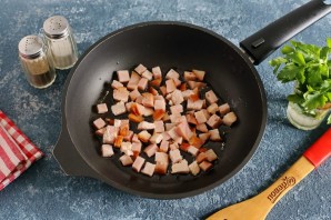 Яичница с бужениной